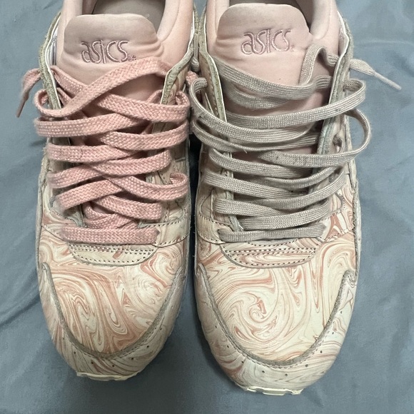 Asics - Picture 2 of 5